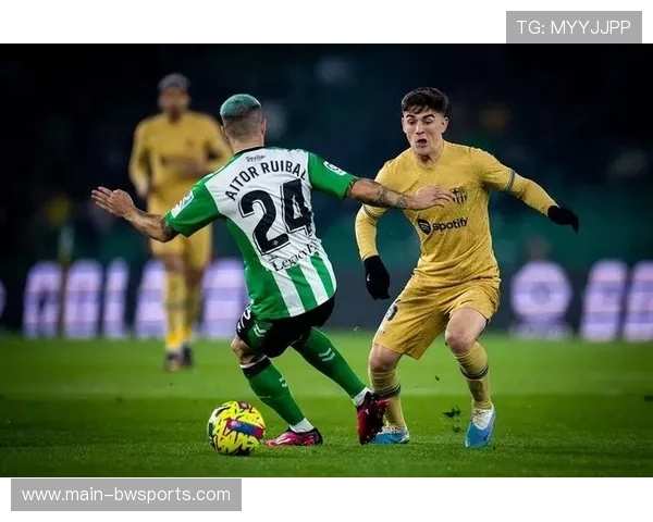 莱万欧冠自摆乌龙后将功补过 巴萨锋线领袖心理调整能力