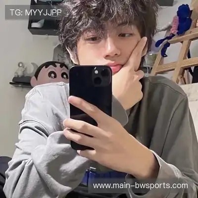 张薇